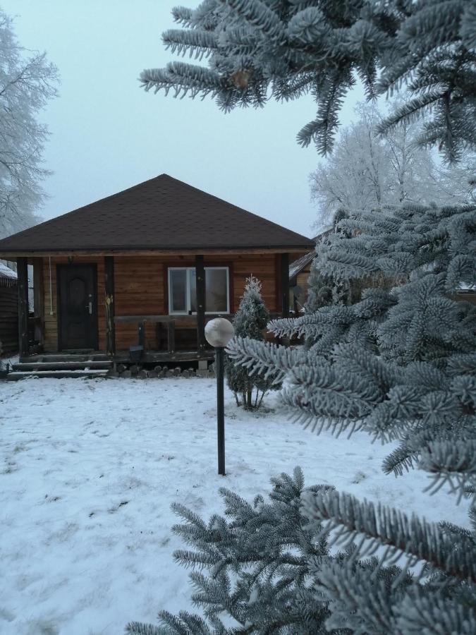 Usadba Kupalinka Hotel Ostrovo ภายนอก รูปภาพ