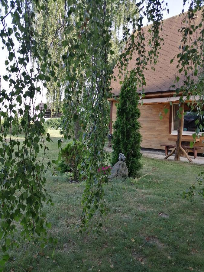 Usadba Kupalinka Hotel Ostrovo ภายนอก รูปภาพ